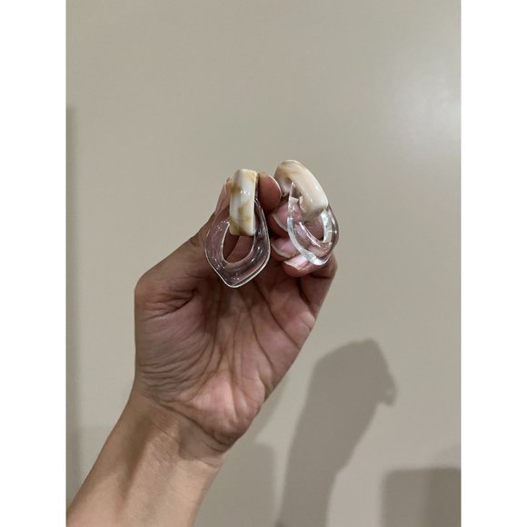 Chunky Clear Acrylic earrings , long clear white earrings , ice cube acrylic - Picture 5 of 7